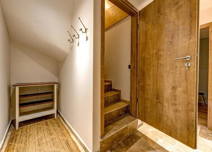 Beautiful New Flat By The Forest Chamonix