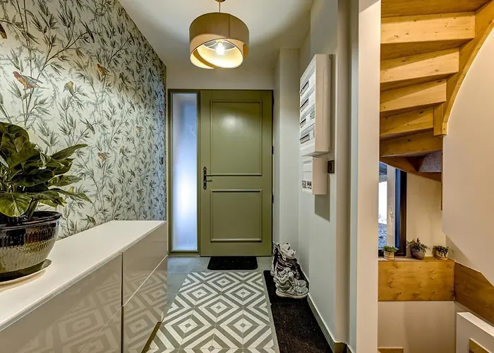 Beautiful New Flat By The Forest * Chamonix