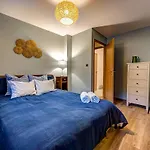 Beautiful New Flat By The Forest Chamonix