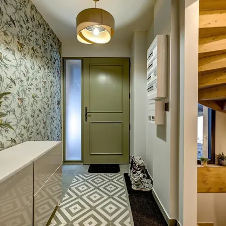 Beautiful New Flat By The Forest * Chamonix