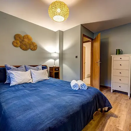 Beautiful New Flat By The Forest Chamonix