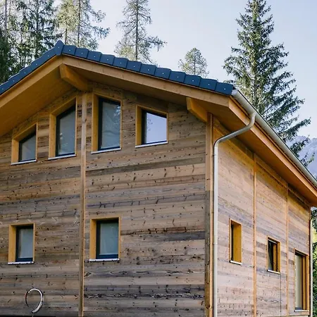 Beautiful New Flat By The Forest * Chamonix