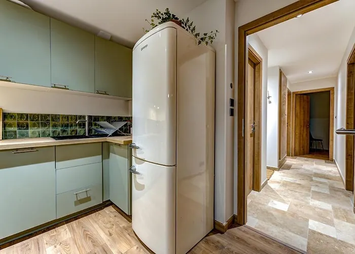 Beautiful New Flat By The Forest