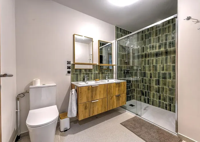 Beautiful New Flat By The Forest Chamonix