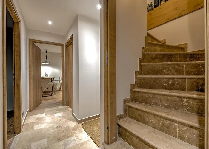 Beautiful New Flat By The Forest Chamonix